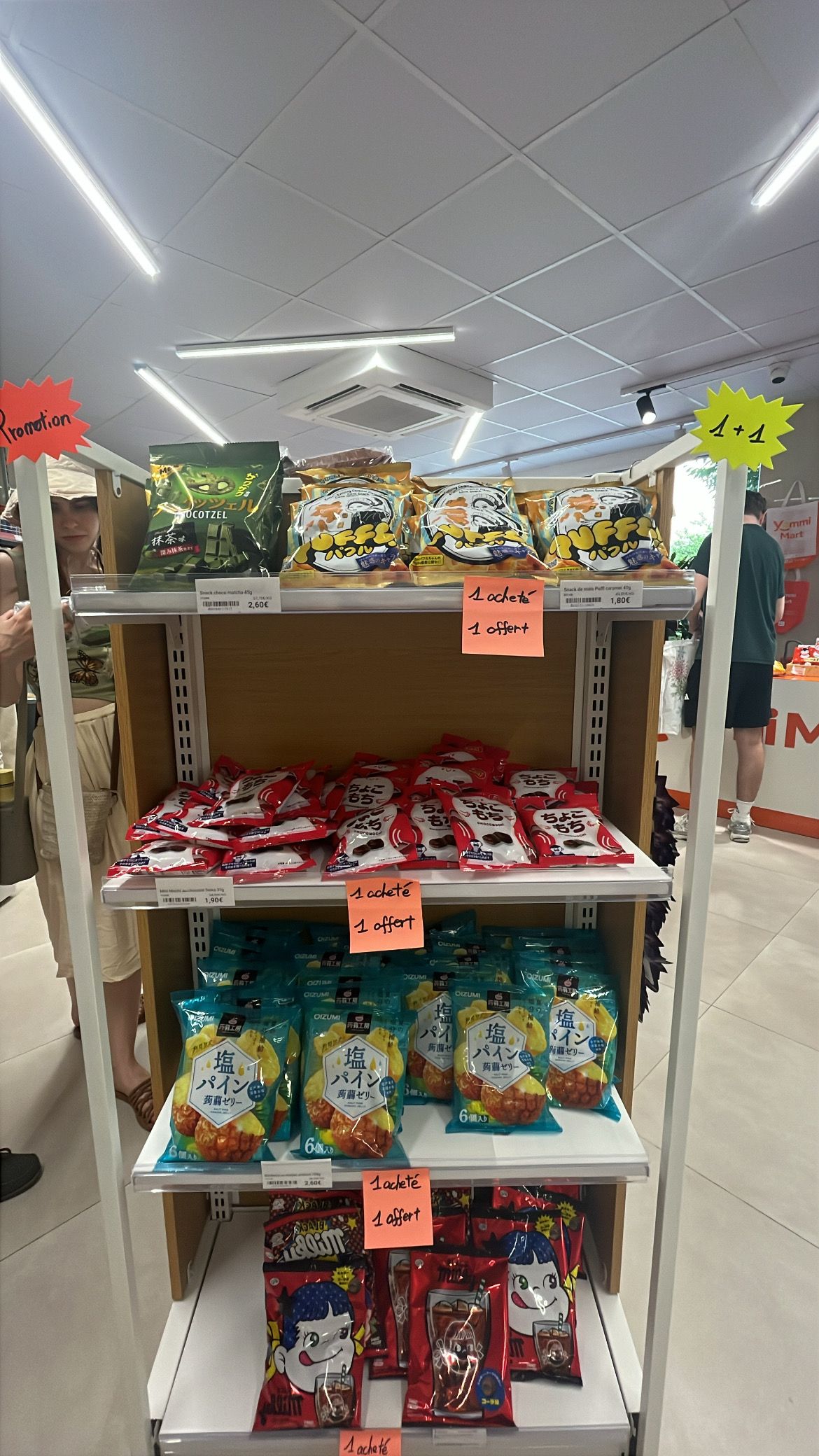 Présentoir de snacks asiatiques
